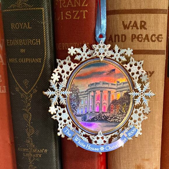 White House Historical Association's 2009 Grover Cleveland Christmas Ornament - Picture 1 of 11